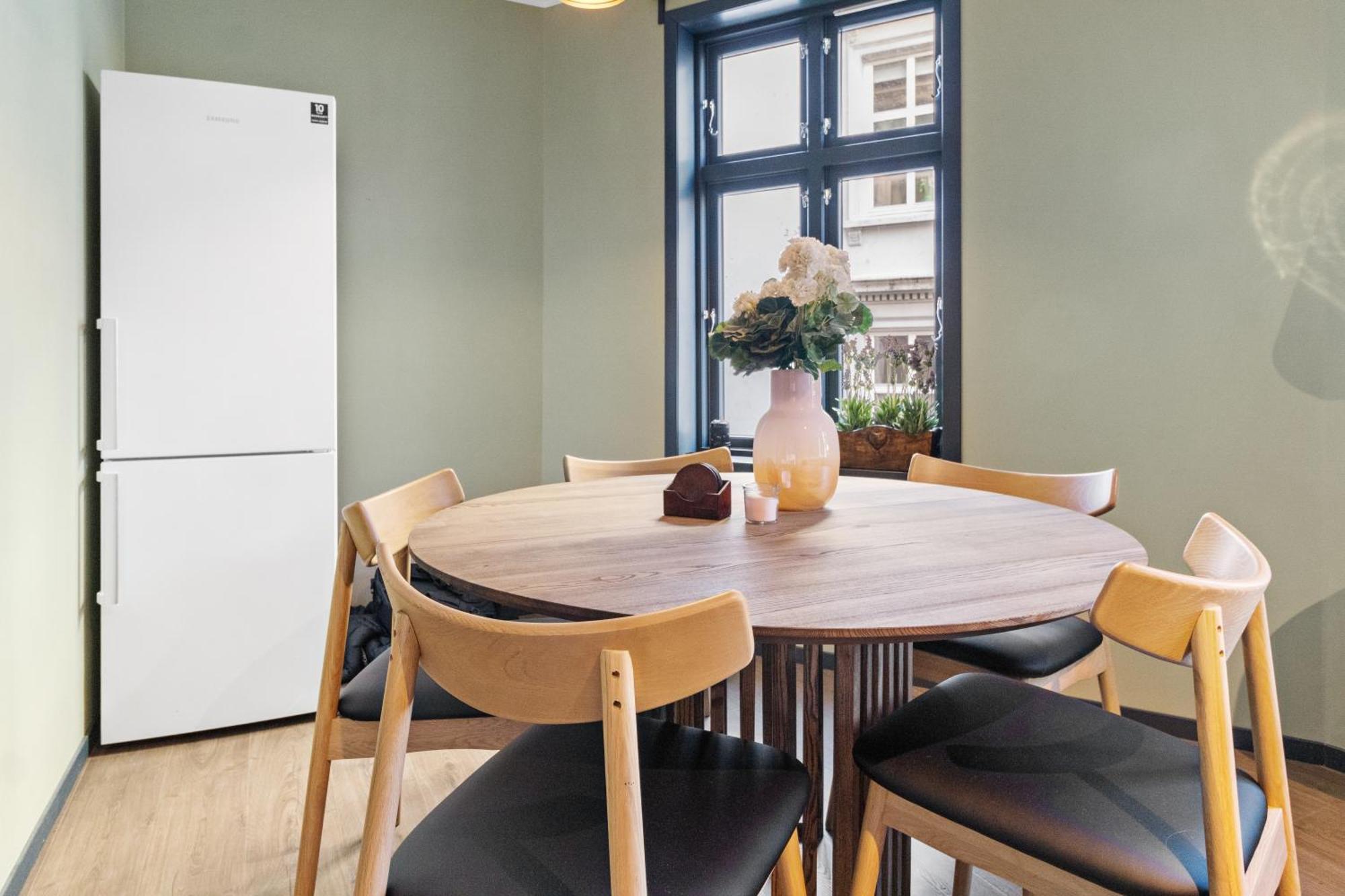 Elegant Urban Apartment Bergen Exterior photo